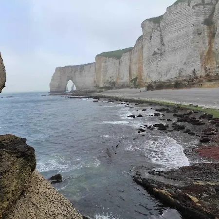 In Etretat Near Cliffs & 別荘 *